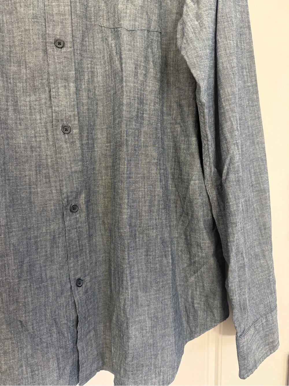 Banana Republic Heathered Light Blue Button-Up Shirt